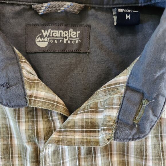 Mens Wrangler Outdoor short sleeve button-down size medium - Picture 2 of 6